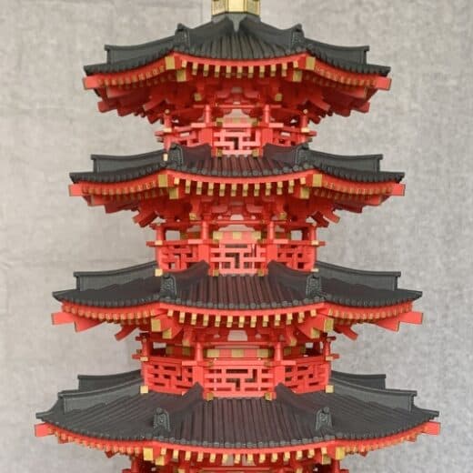 3Dプリンター製の八角五重塔、川崎大師に奉納